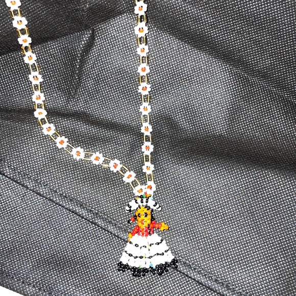 Vintage Indian, hand beaded necklace - Picture 1 of 4